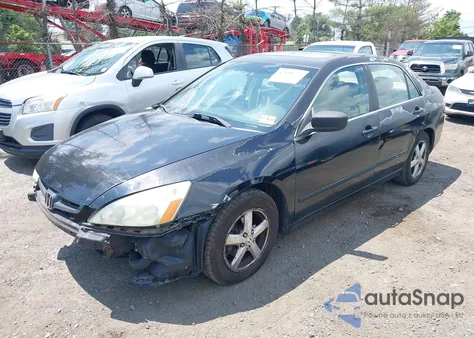 2005 Honda Accord 2.4 Ex z USA, uszkodzony, nr VIN 1HGCM568X5A181428